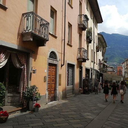 Appartamento Nel Centro Storico Di Aosta Con Vista Sui Ghiacciai Экстерьер фото